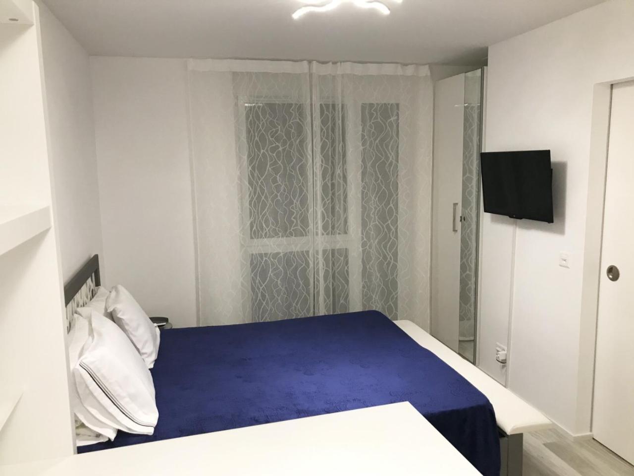 B&B Kelly Plus Лозанна Екстер'єр фото